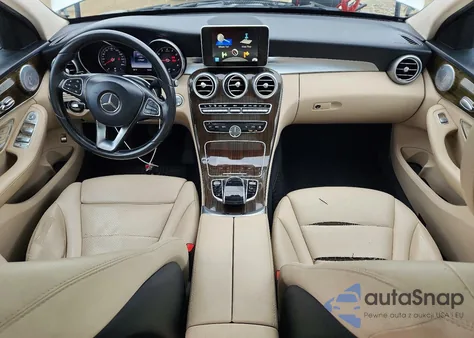 2015 Mercedes-Benz C 300 4Matic из США, поврежденный, VIN 55SWF4KB5FU095047